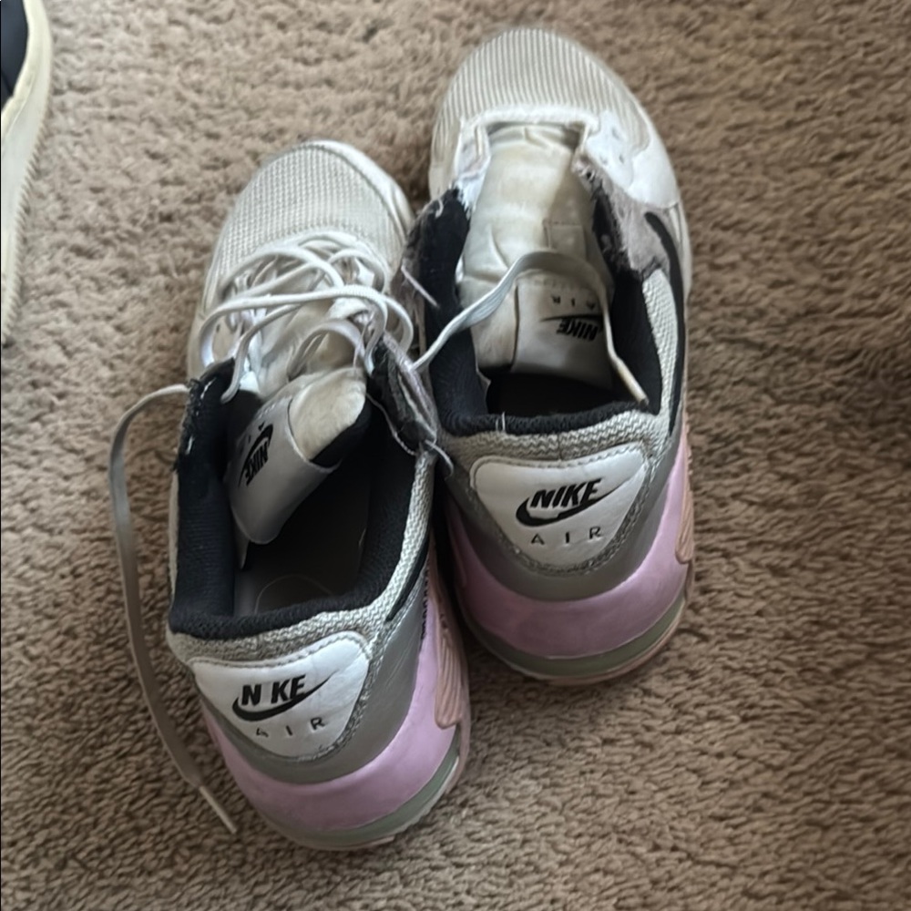 Nike Air Sneakers in White and Pink